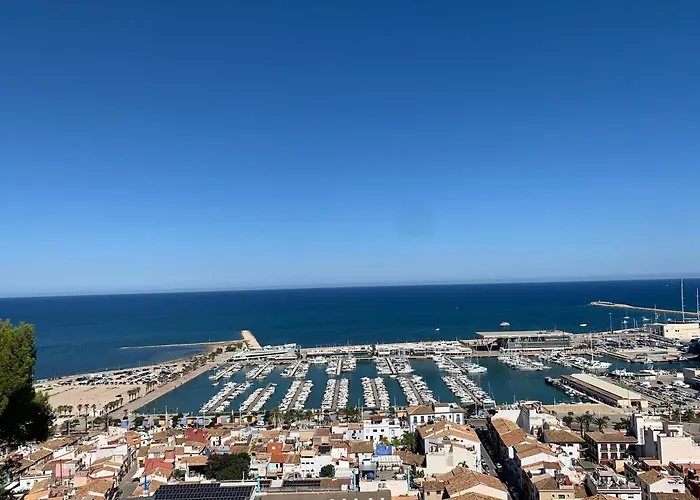 Cosy 2 Bedroom Apartment On 5 Floor With Balcony In The Centre Of Denia Near The Playa- Spain