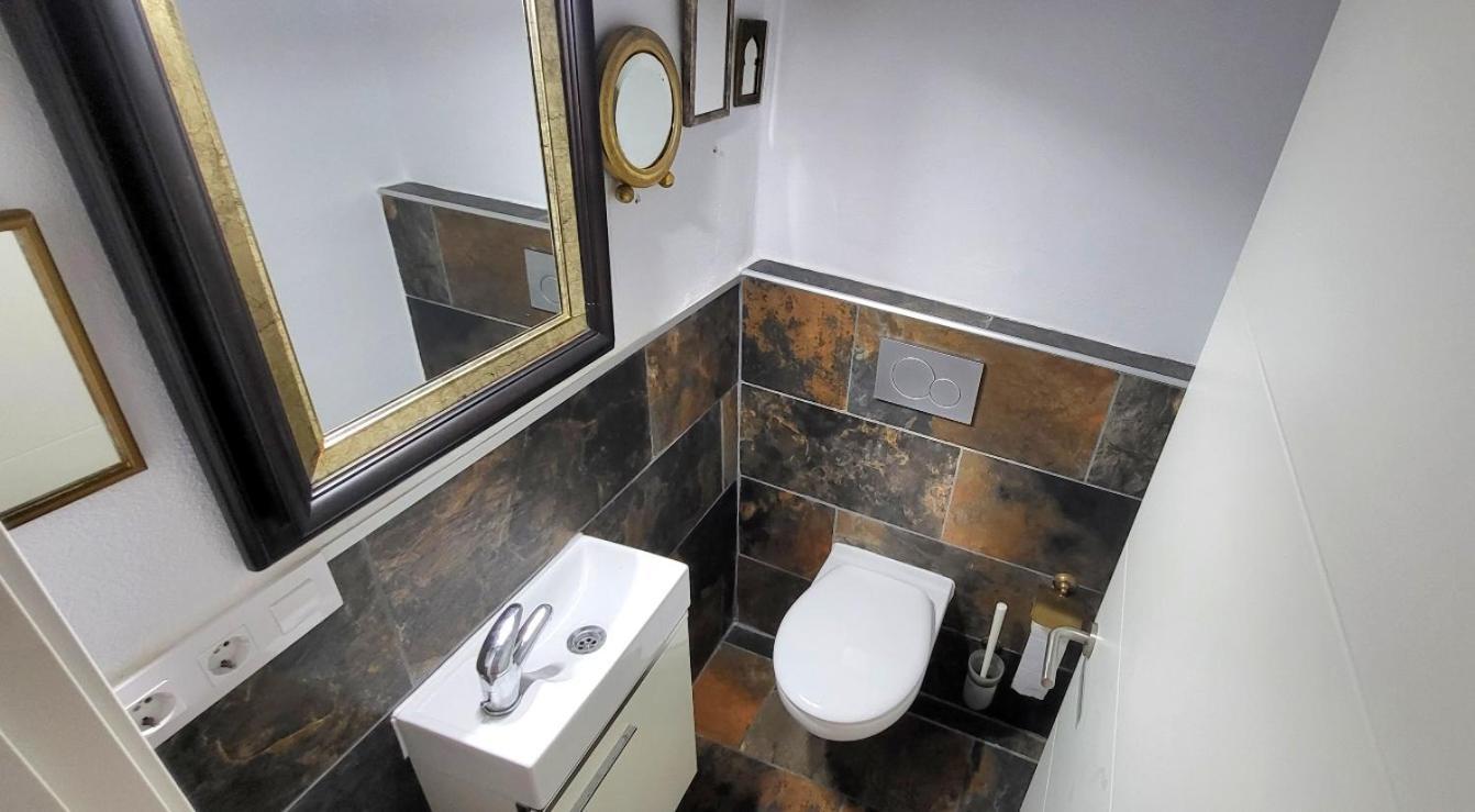 Cosy 2 Bedroom On 5 Floor With Balcony In The Centre Of Near The Playa- Spain Apartment *